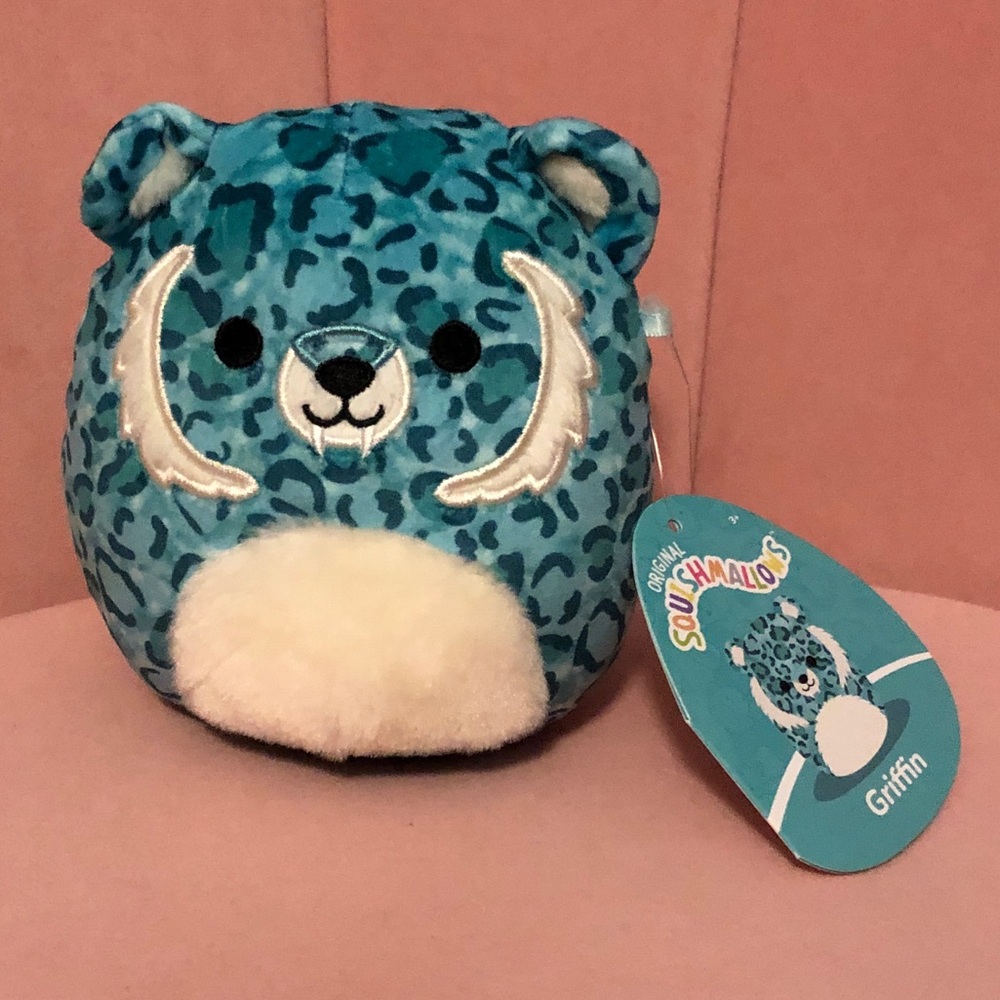 NWT Squishmallows Griffin Sabre-Toothed Tiger Cat Blue Plush Kawaii